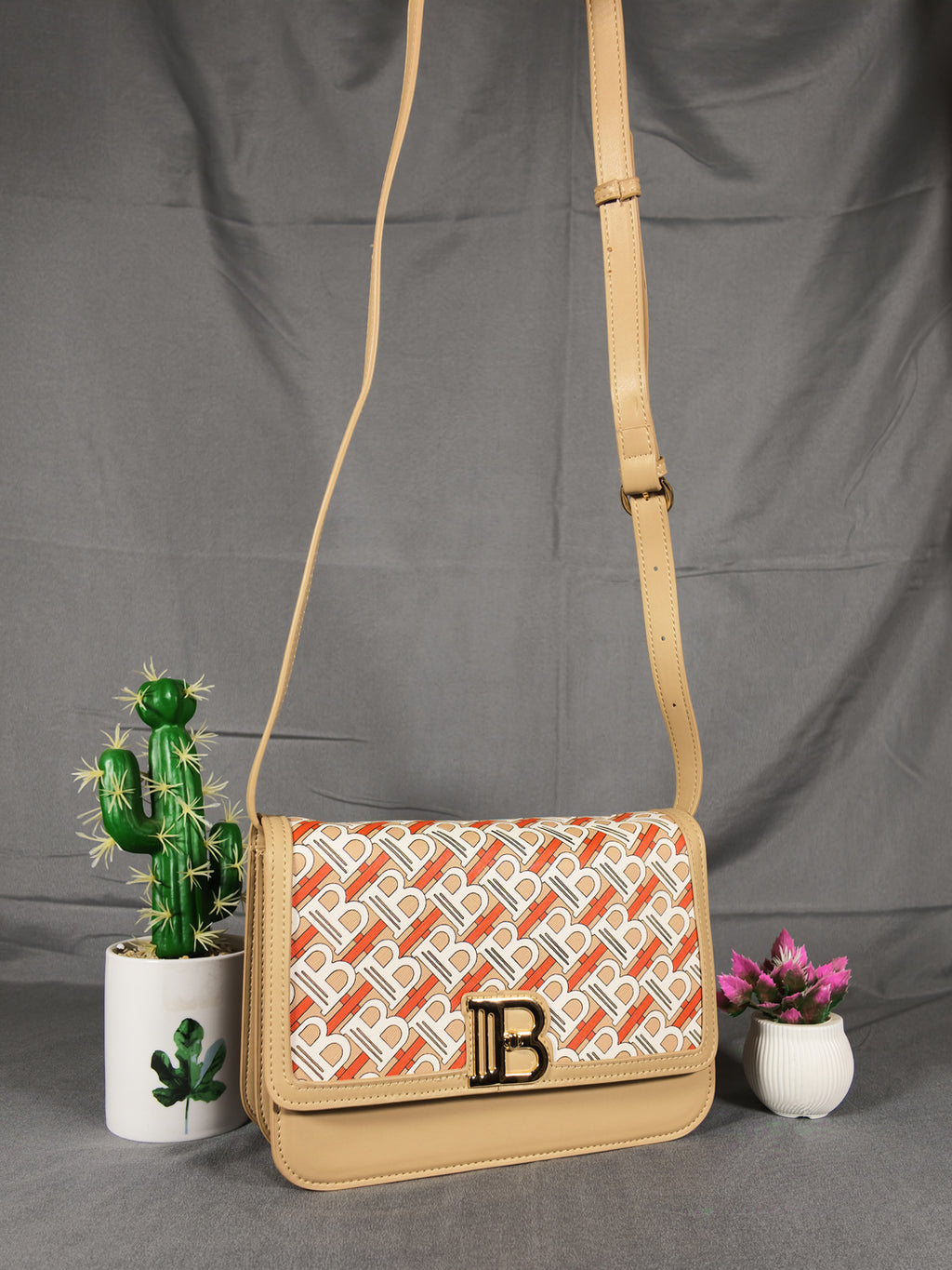 Rain Cun Elegant Monogram Flap Crossbody Bag - Apricot