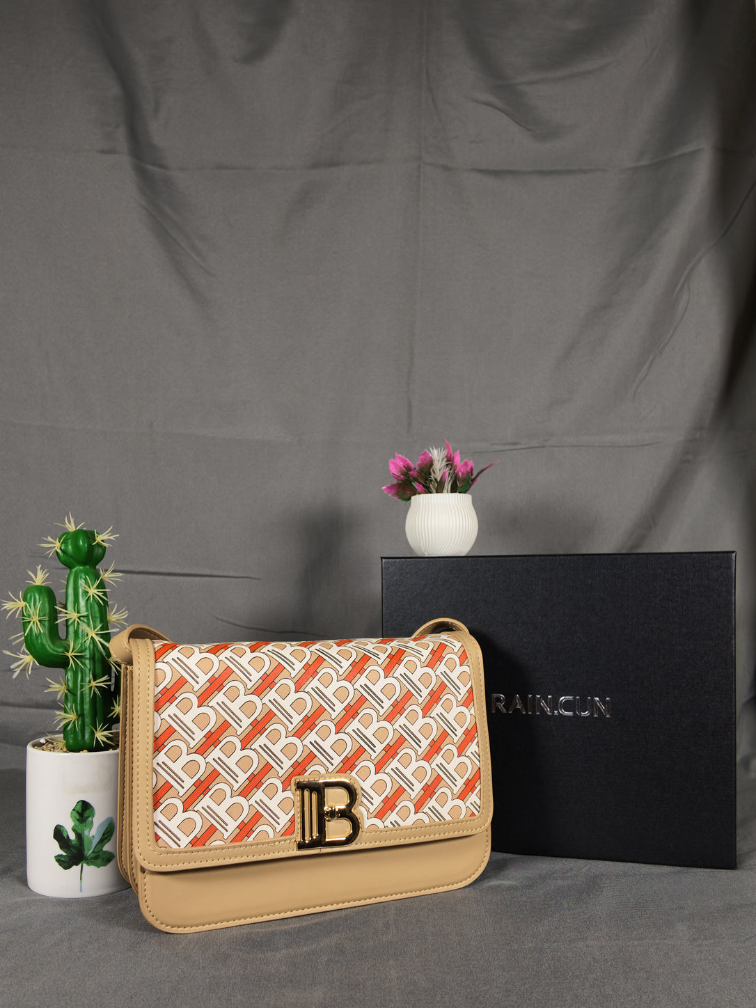 Rain Cun Elegant Monogram Flap Crossbody Bag - Apricot